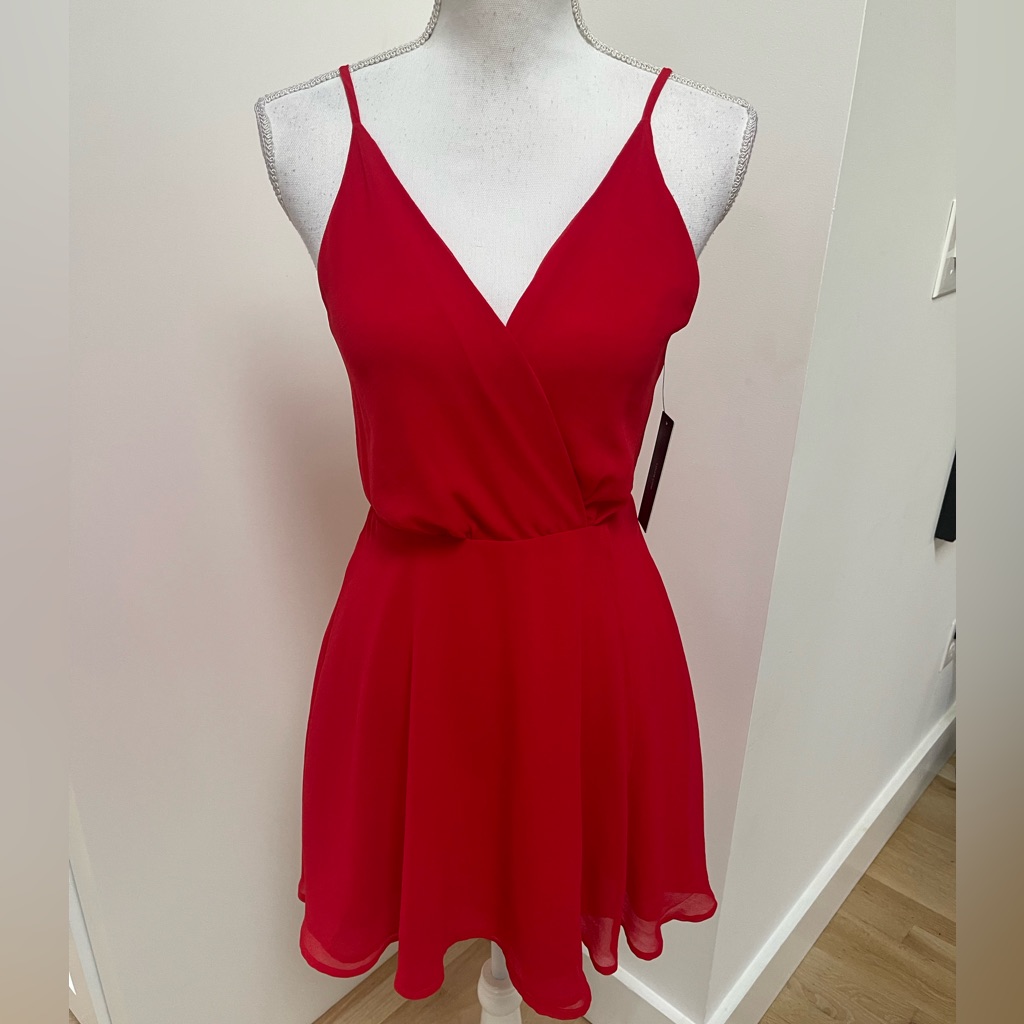Lulus Nwt